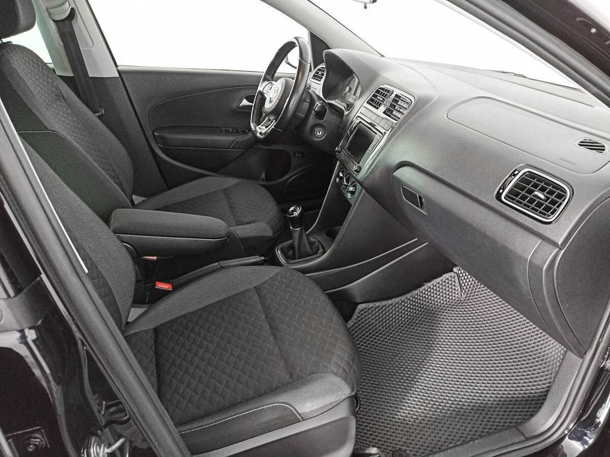 Купить Volkswagen Polo с пробегом. Фото: #8