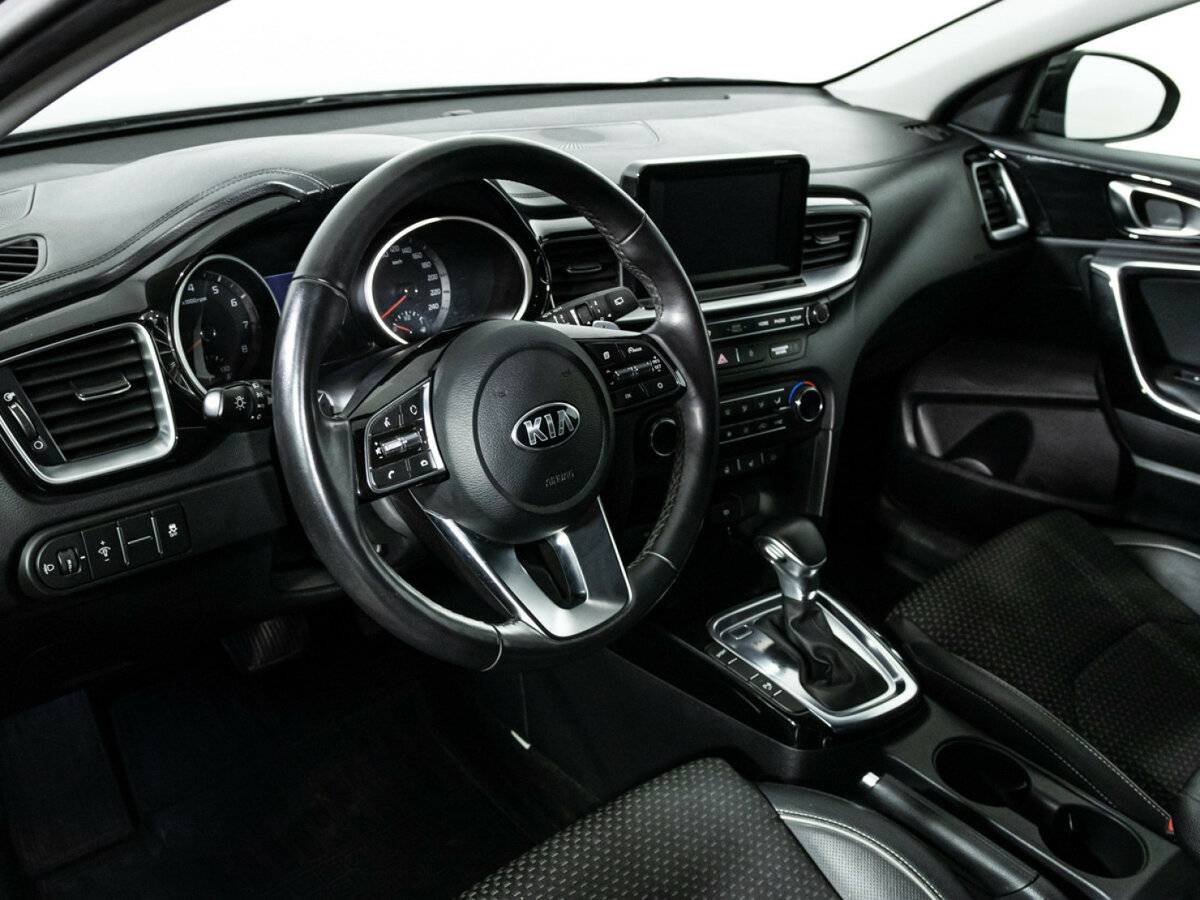 Купить Kia Ceed с пробегом. Фото: #10