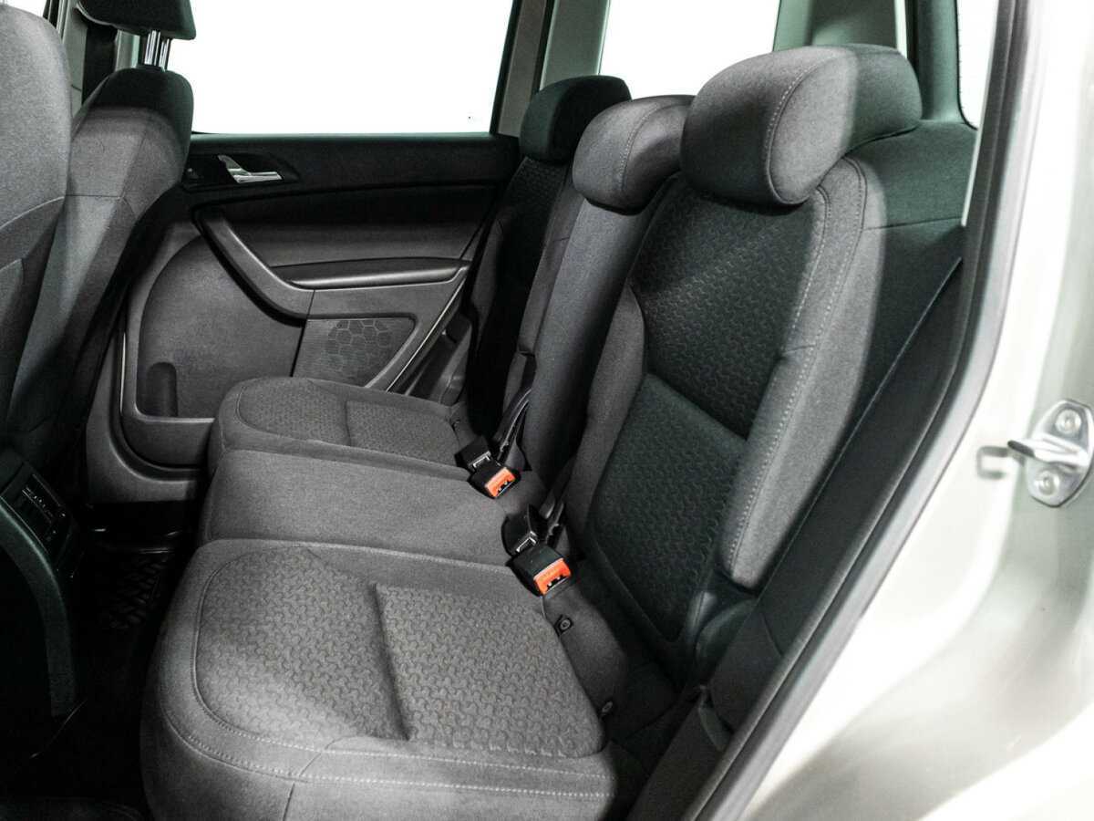 Купить Skoda Yeti с пробегом. Фото: #9