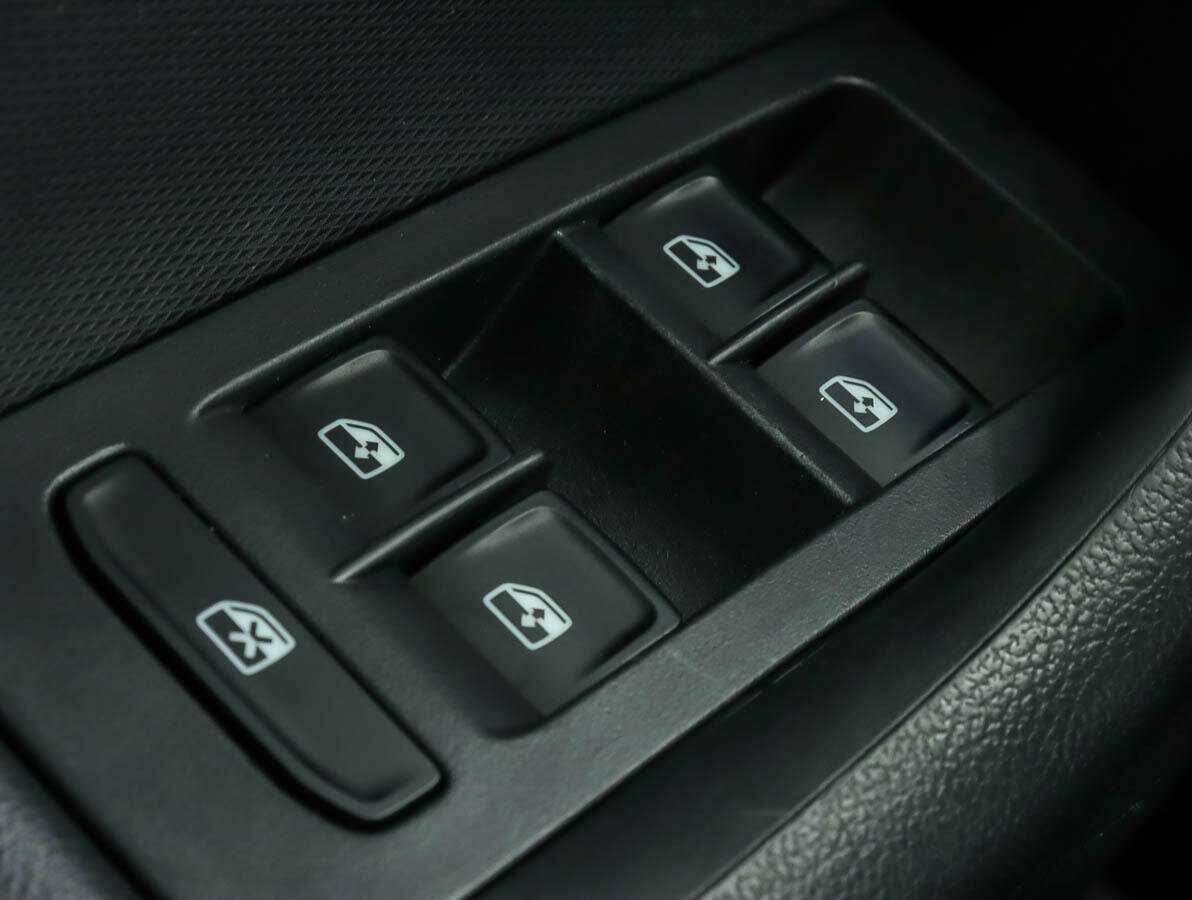 Купить Skoda Rapid с пробегом. Фото: #9