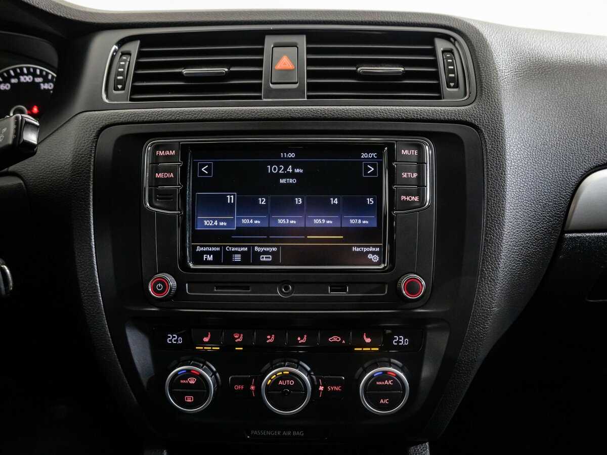 Купить Volkswagen Jetta с пробегом. Фото: #11