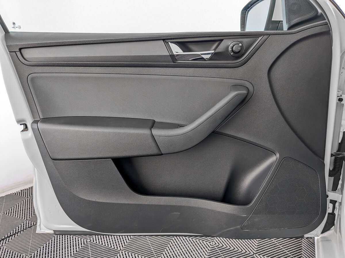 Купить Skoda Rapid с пробегом. Фото: #14