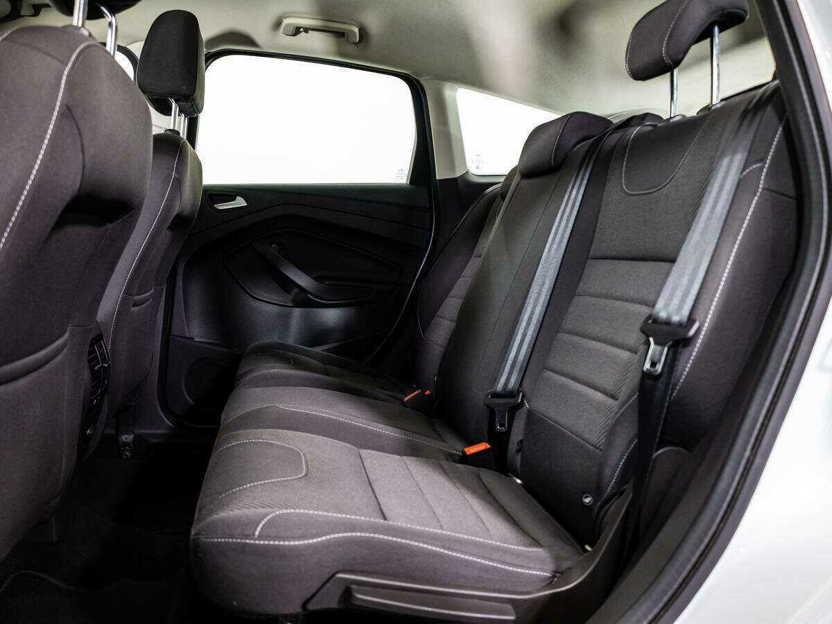 Купить Ford Kuga с пробегом. Фото: #7