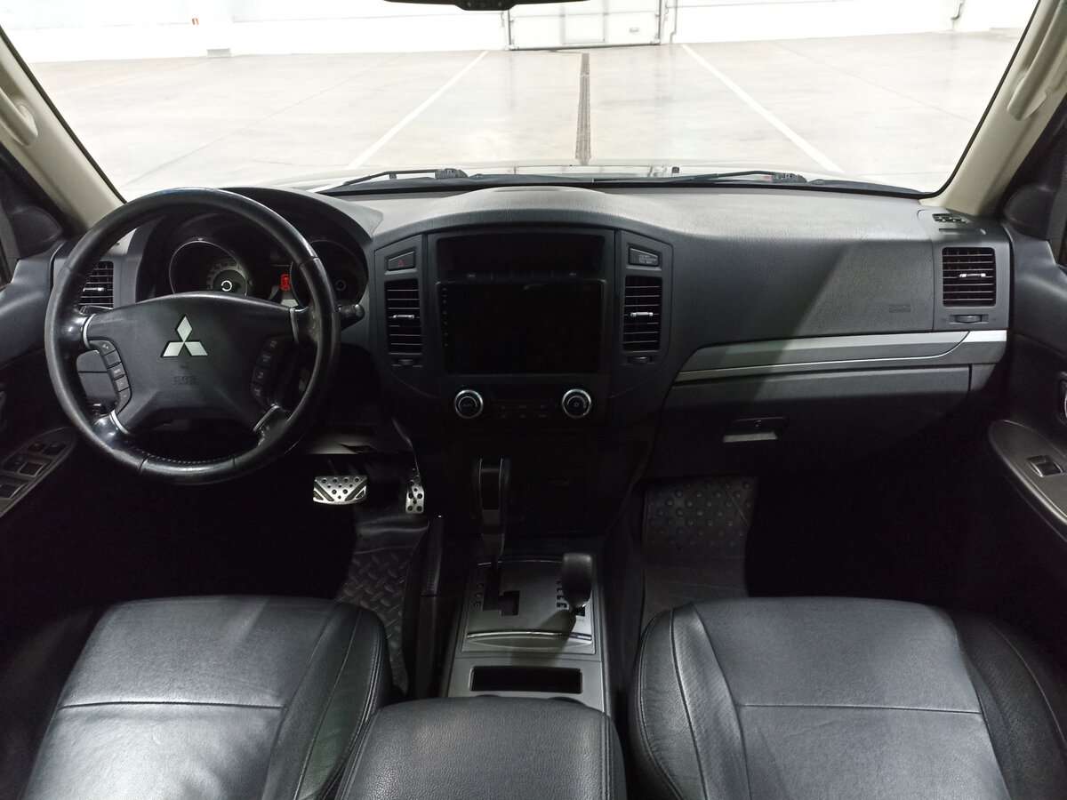 Купить Mitsubishi Pajero с пробегом. Фото: #13
