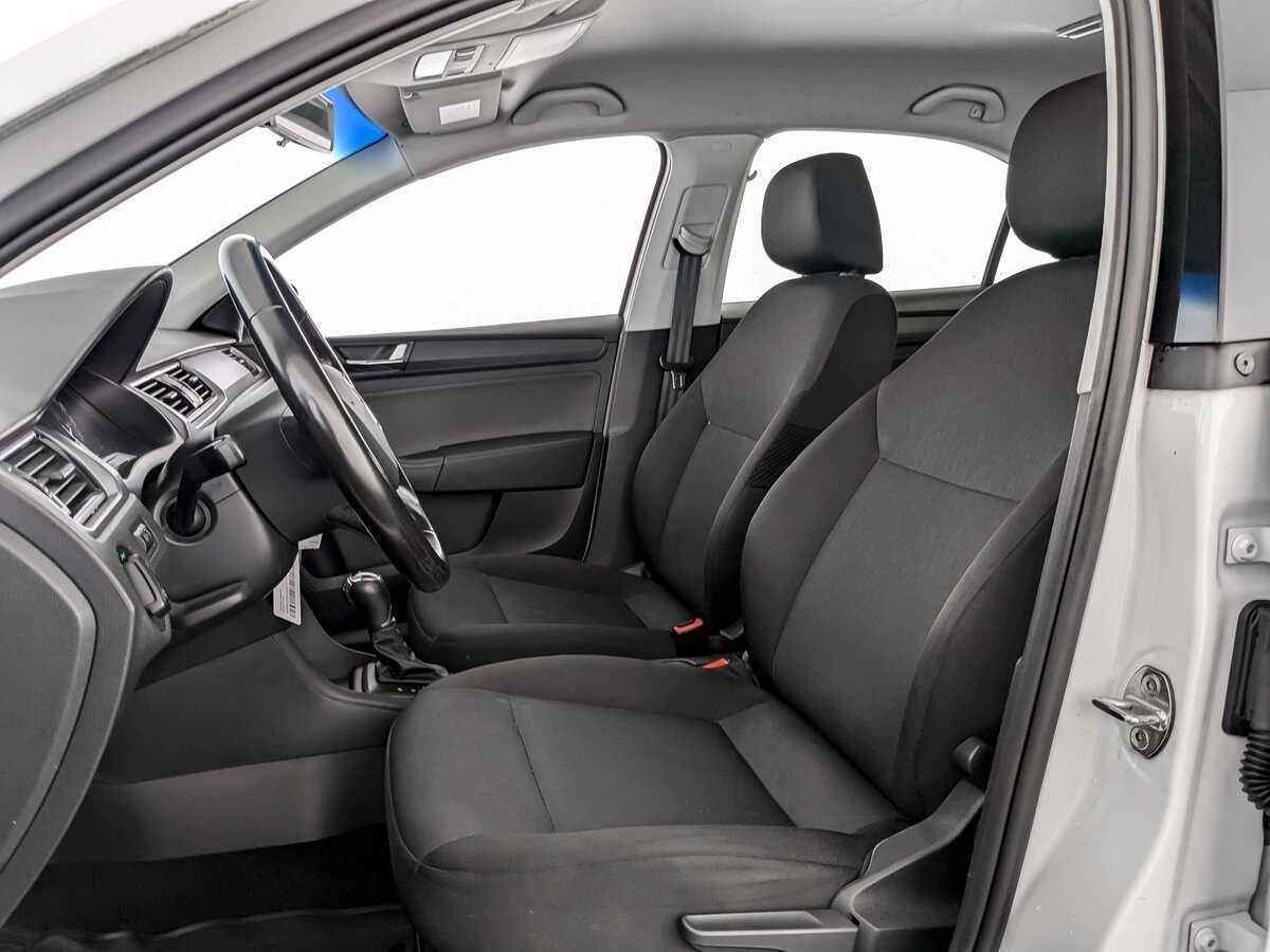 Купить Skoda Rapid с пробегом. Фото: #15