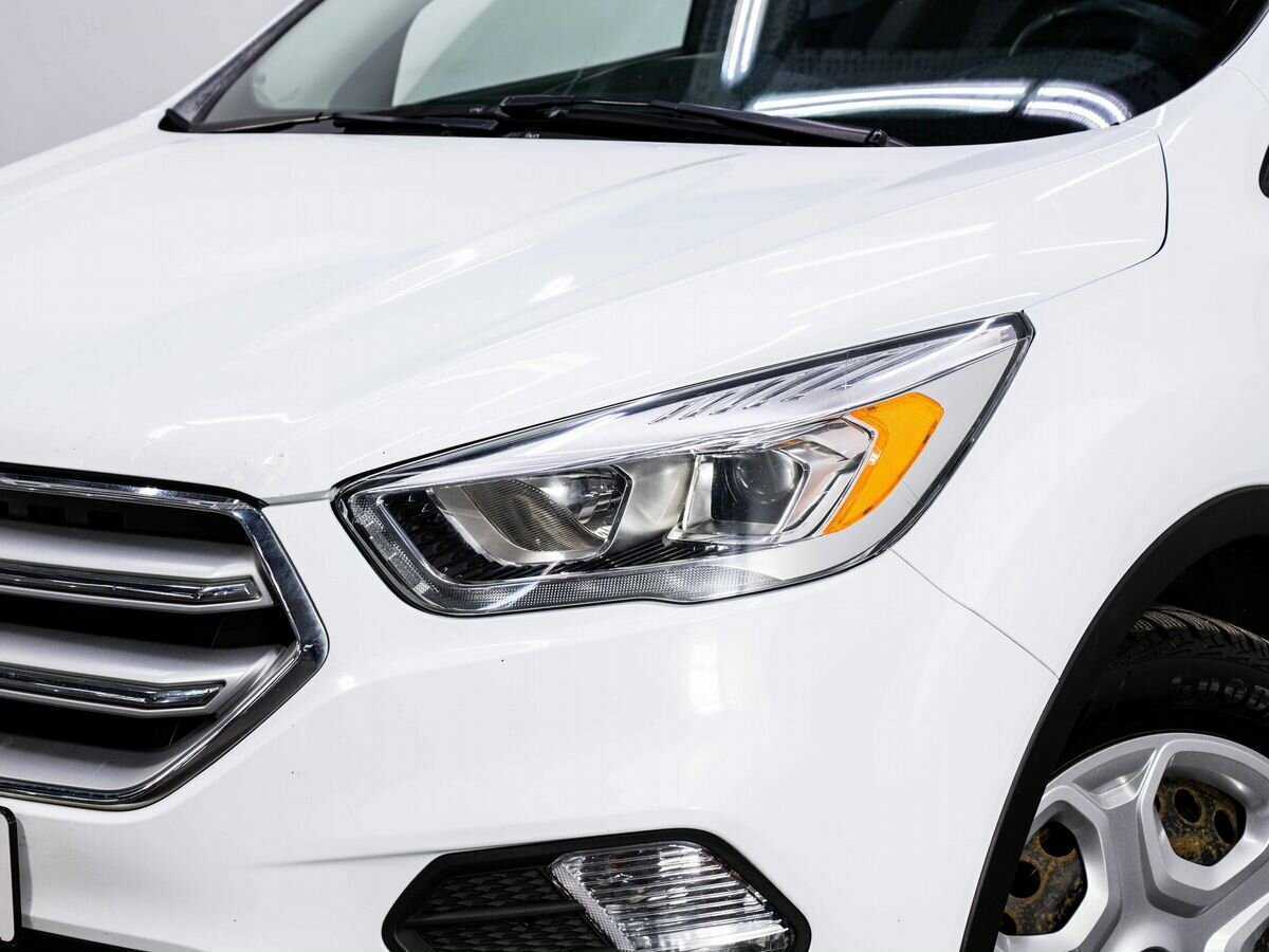 Купить Ford Kuga с пробегом. Фото: #6