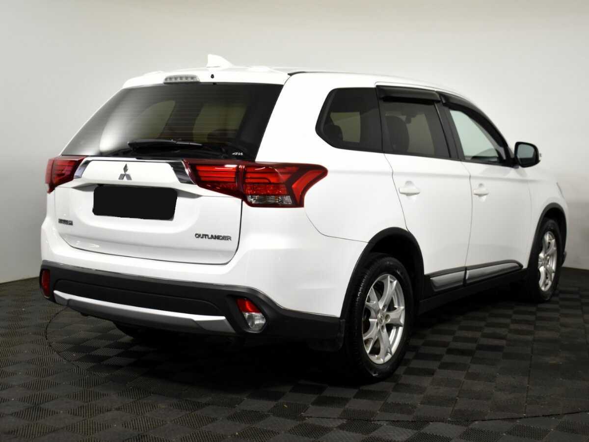 Купить Mitsubishi Outlander с пробегом. Фото: #3