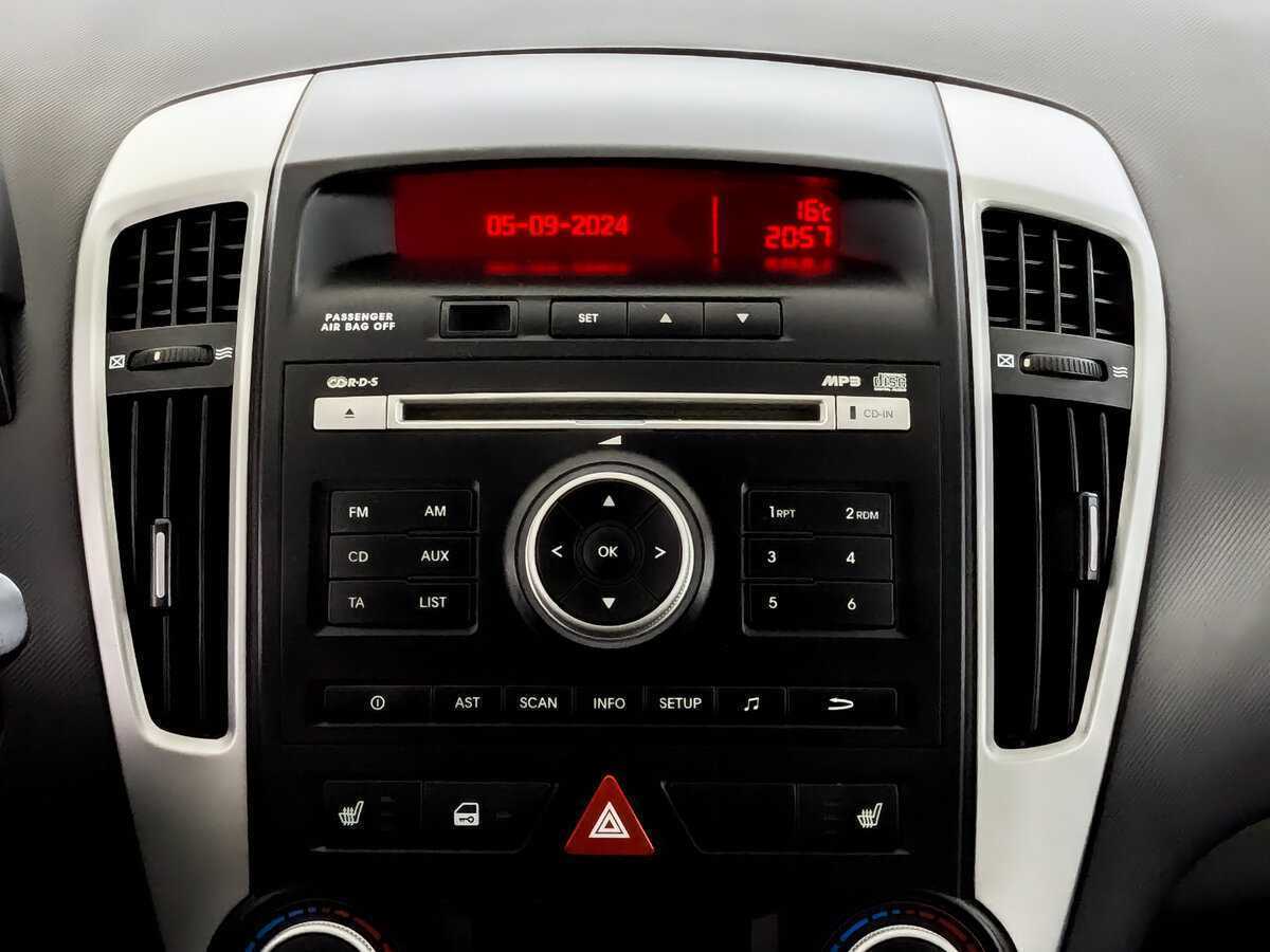 Купить Kia Ceed с пробегом. Фото: #12