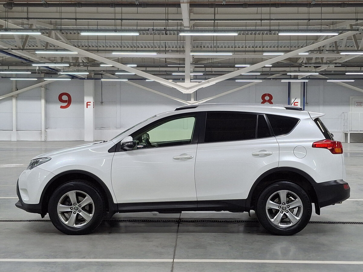Купить Toyota RAV4 с пробегом. Фото: #7