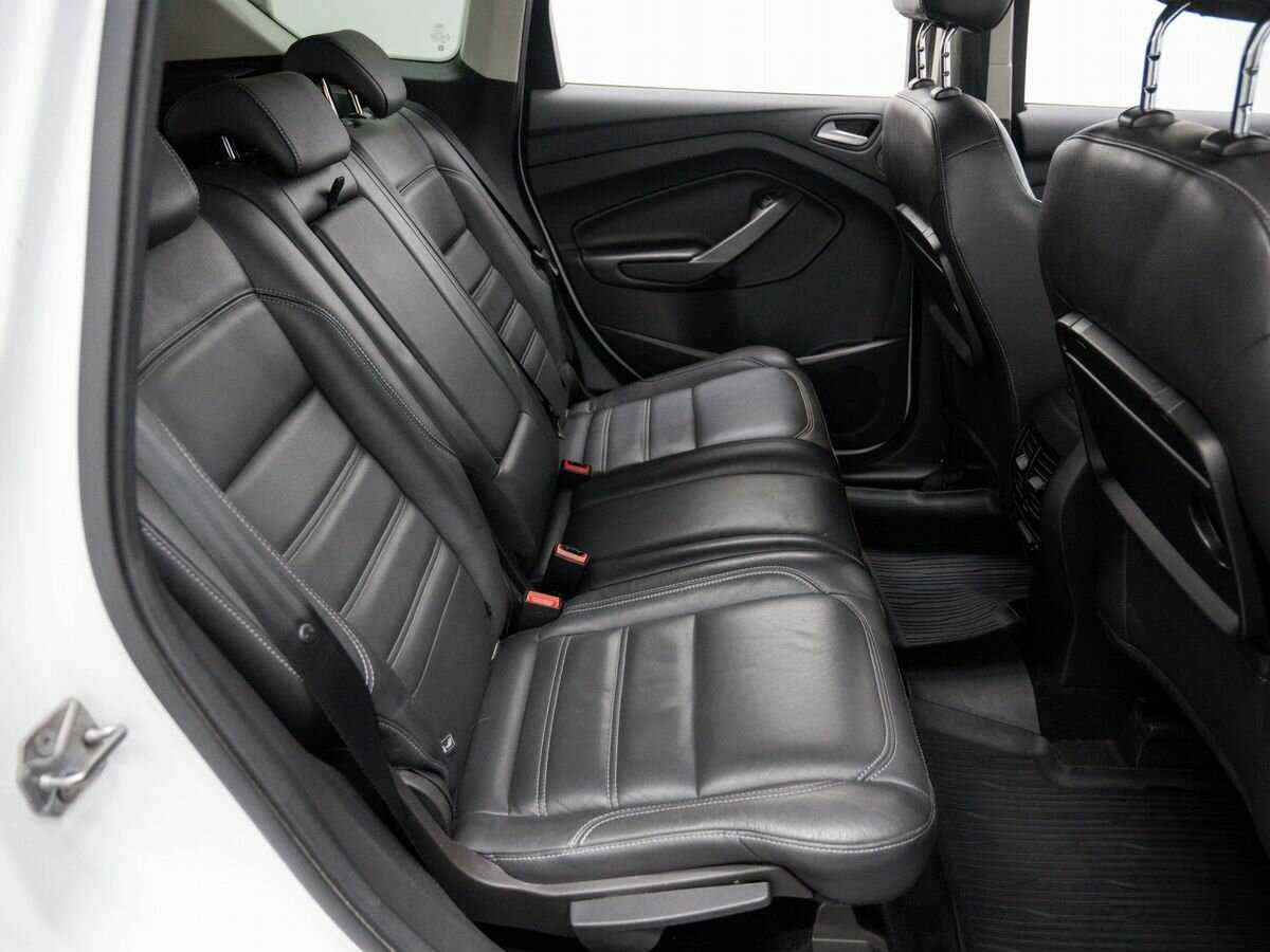 Купить Ford Kuga с пробегом. Фото: #8