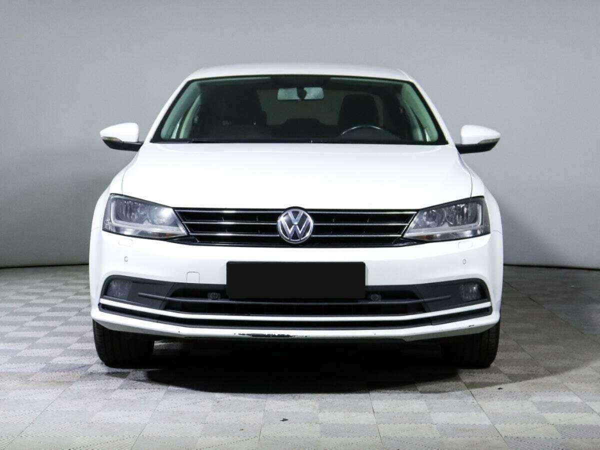 Купить Volkswagen Jetta с пробегом. Фото: #1