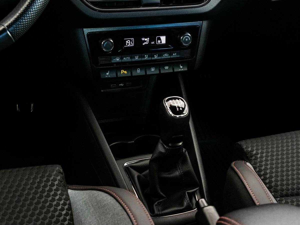 Купить Volkswagen Polo с пробегом. Фото: #12