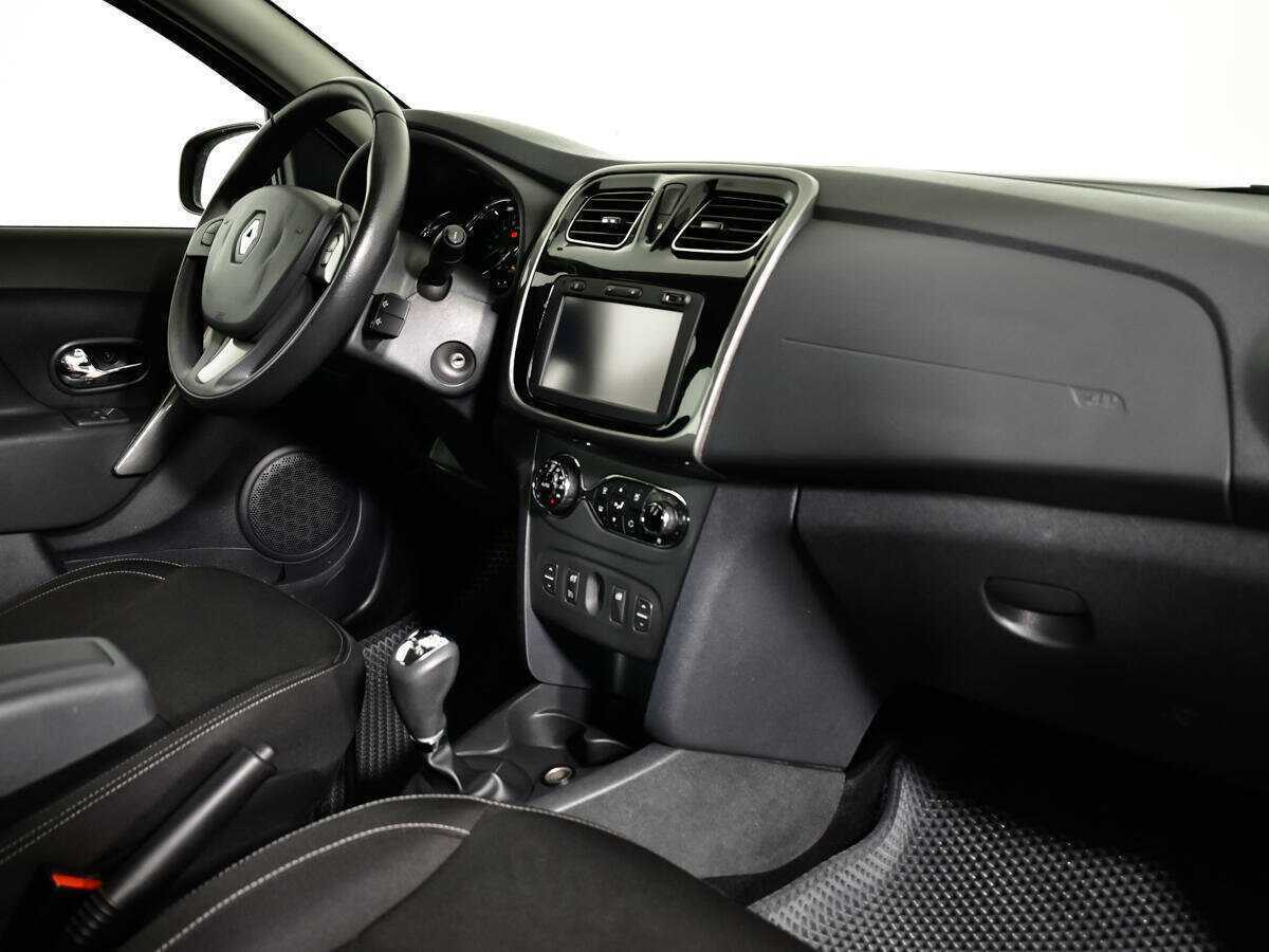 Купить Renault Sandero с пробегом. Фото: #8