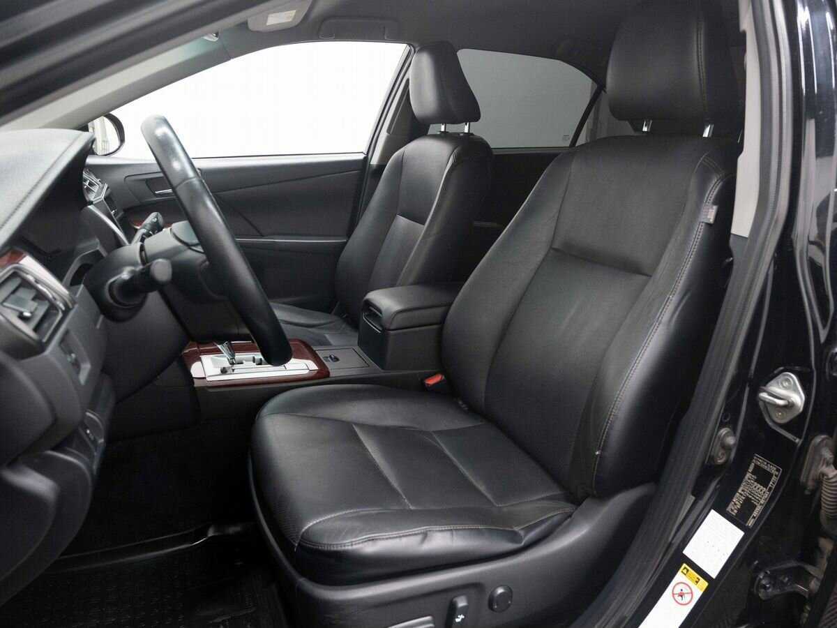 Купить Toyota Camry с пробегом. Фото: #7