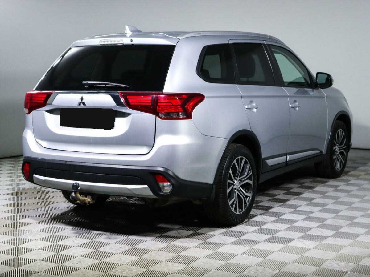 Купить Mitsubishi Outlander с пробегом. Фото: #3