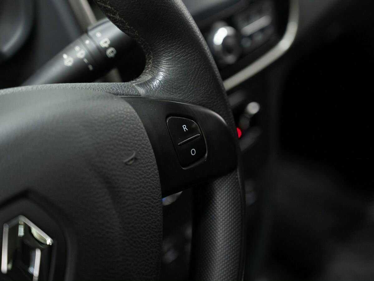 Купить Renault Sandero с пробегом. Фото: #18