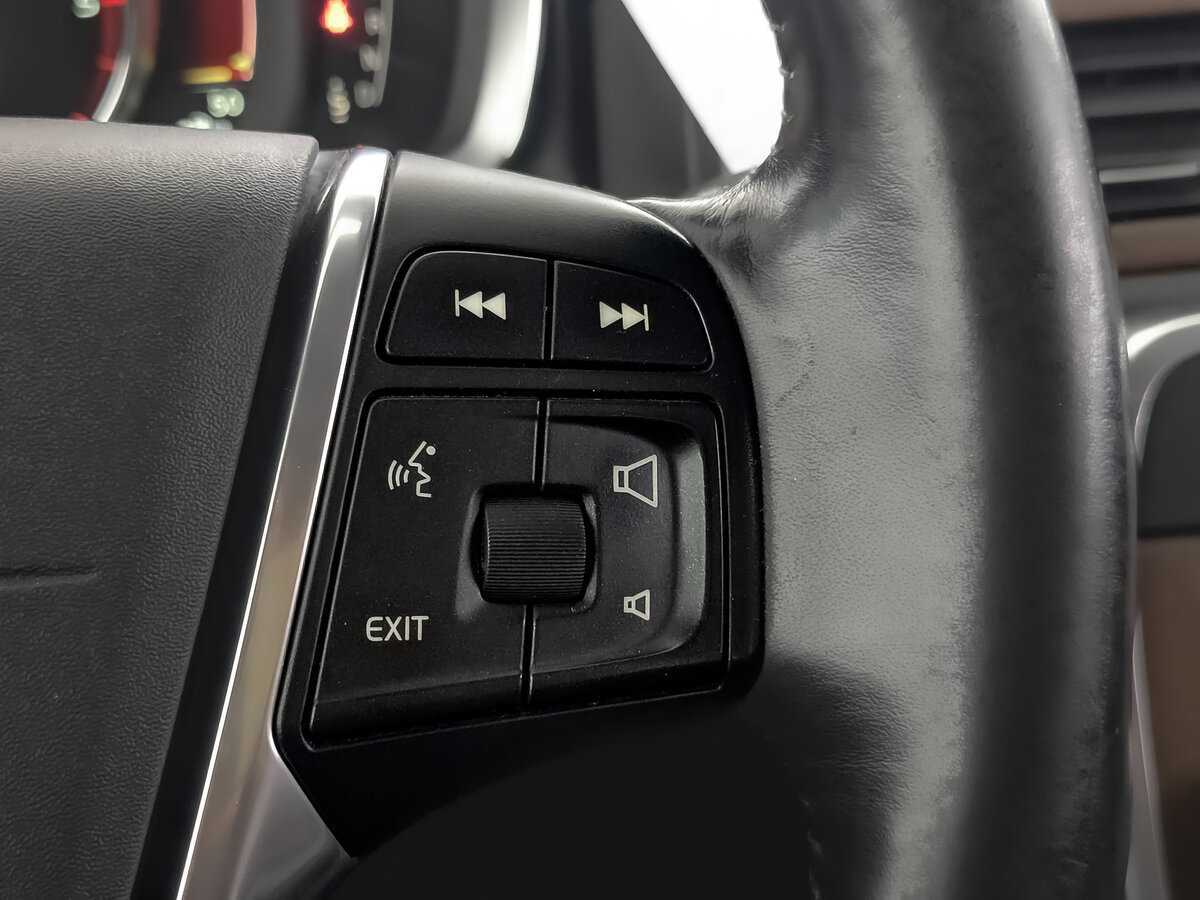 Купить Volvo XC70 с пробегом. Фото: #27