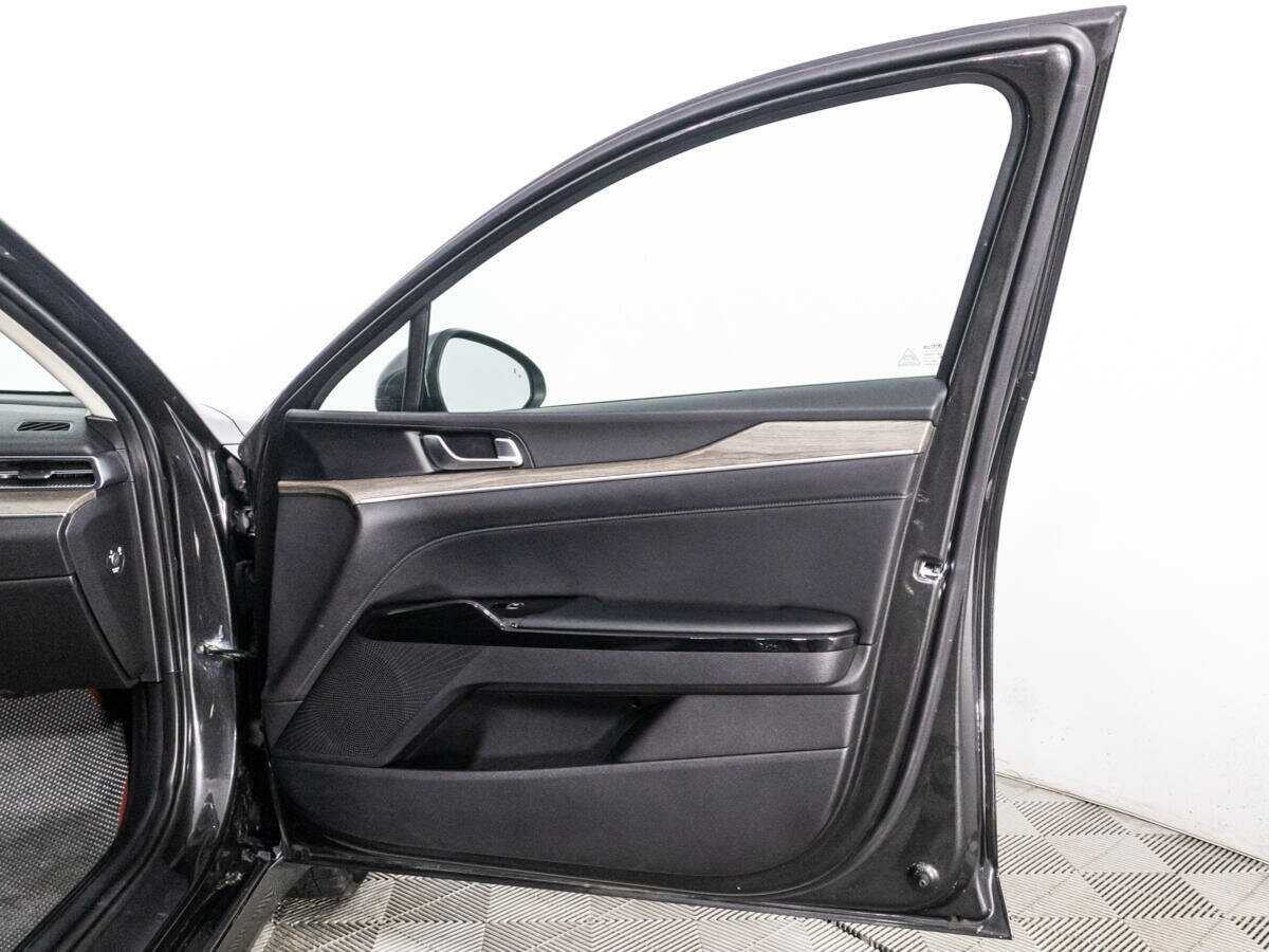 Купить Kia K5 с пробегом. Фото: #24