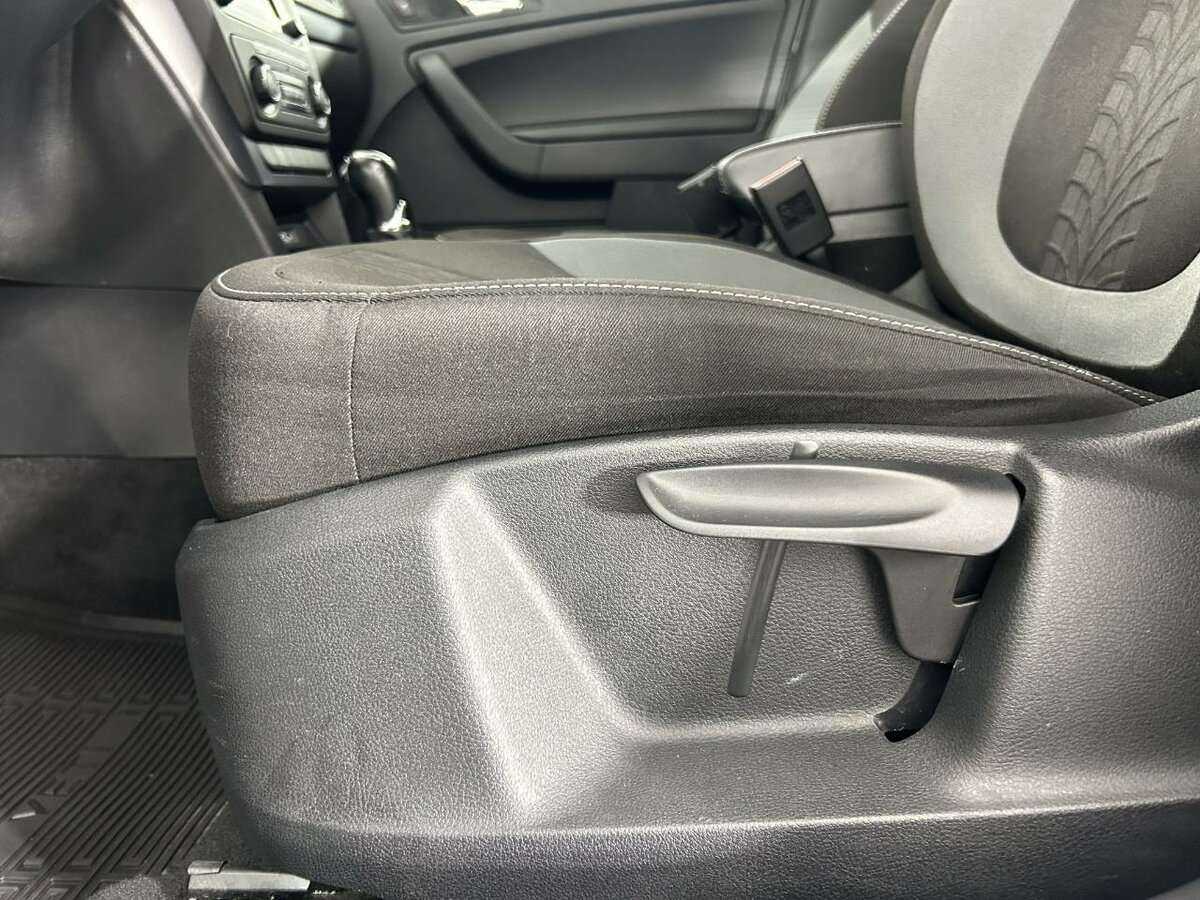 Купить Skoda Yeti с пробегом. Фото: #9