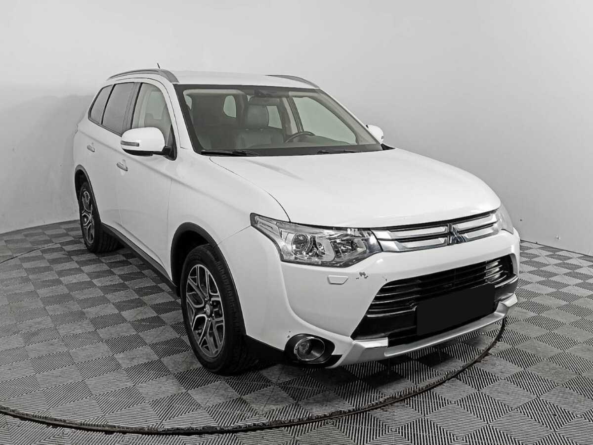 Купить Mitsubishi Outlander с пробегом. Фото: #2