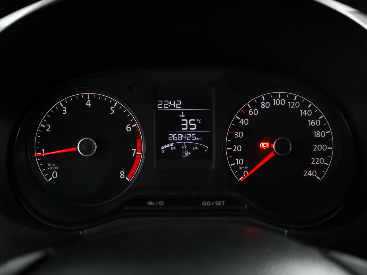 Купить Volkswagen Polo с пробегом. Фото: #9