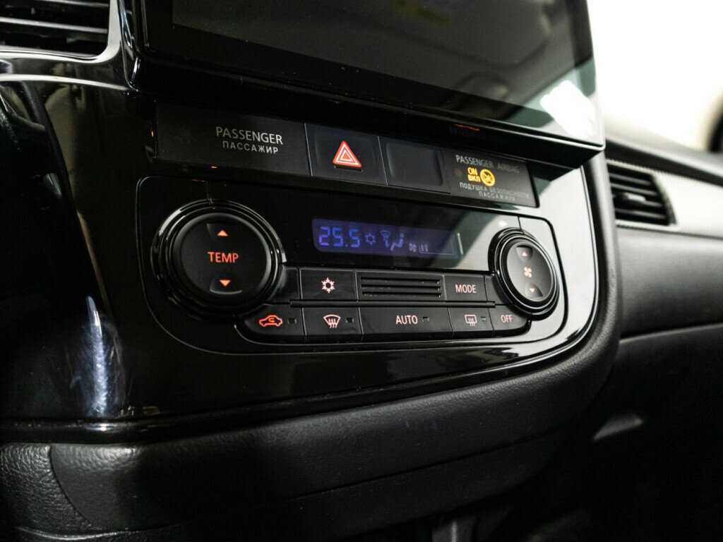 Купить Mitsubishi Outlander с пробегом. Фото: #15