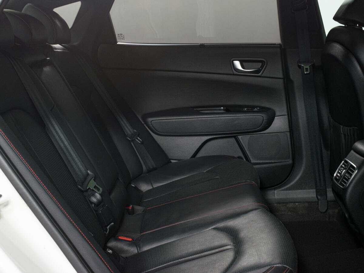 Купить Kia Optima с пробегом. Фото: #8