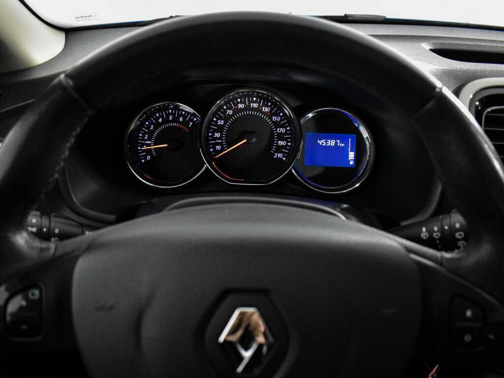 Купить Renault Sandero с пробегом. Фото: #14