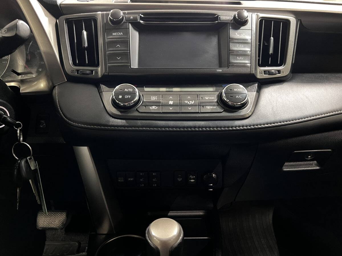 Купить Toyota RAV4 с пробегом. Фото: #14
