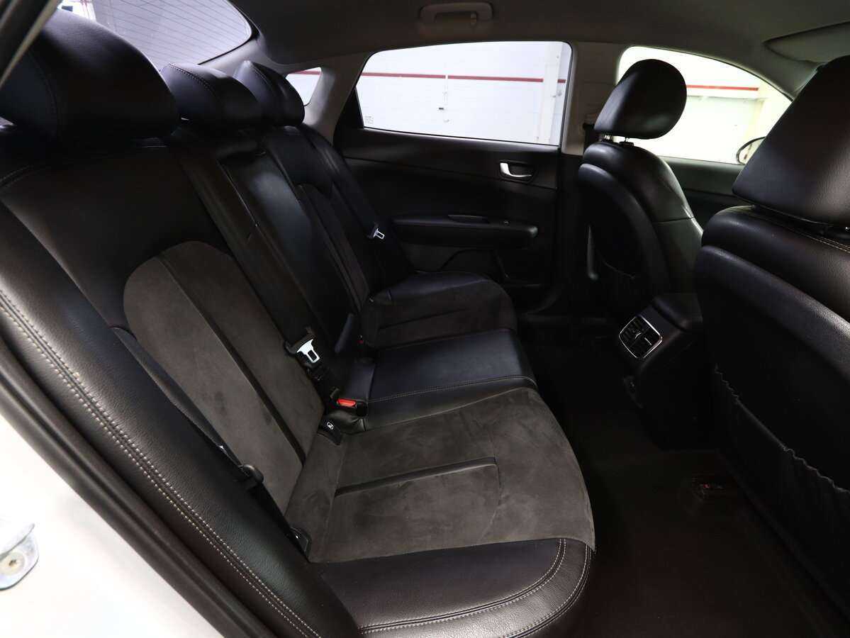 Купить Kia Optima с пробегом. Фото: #18
