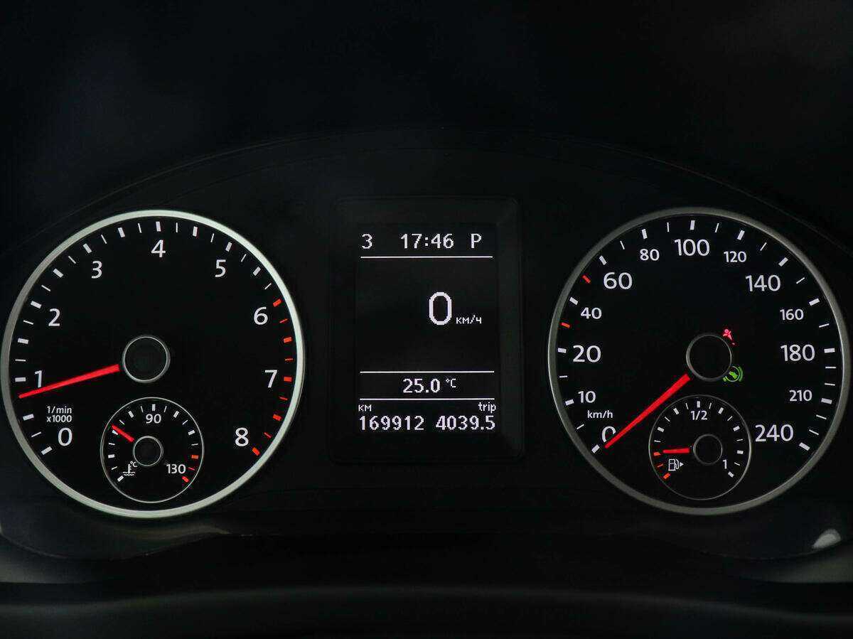 Купить Volkswagen Tiguan с пробегом. Фото: #10