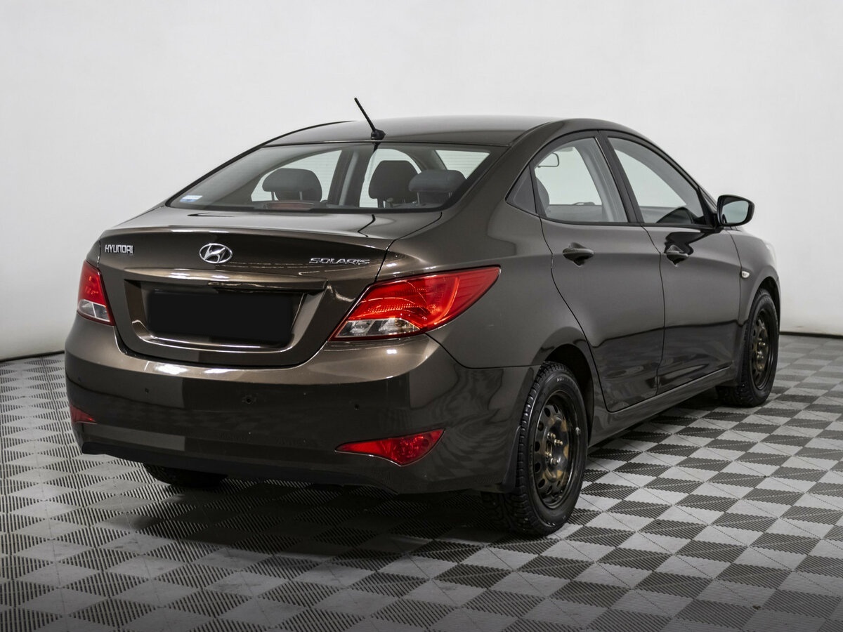 Купить Hyundai Solaris с пробегом. Фото: #4