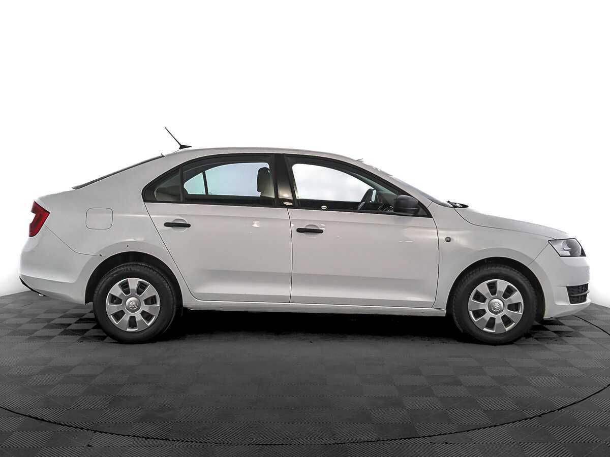 Купить Skoda Rapid с пробегом. Фото: #3