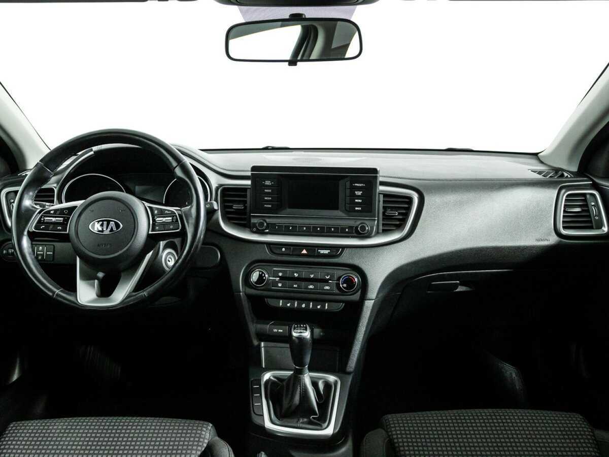 Купить Kia Ceed с пробегом. Фото: #13