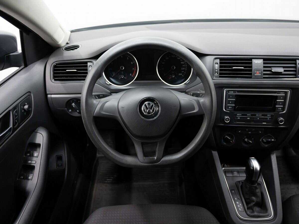 Купить Volkswagen Jetta с пробегом. Фото: #12