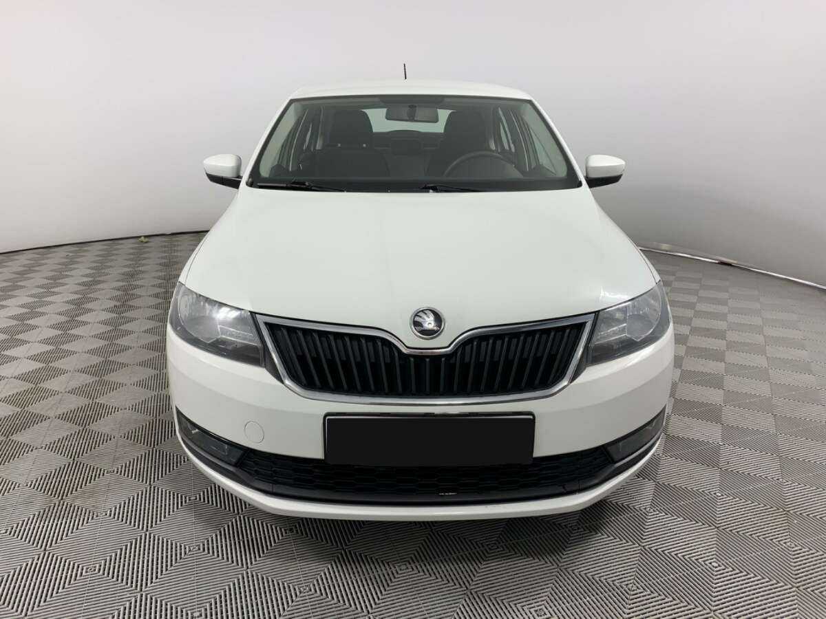 Купить Skoda Rapid с пробегом. Фото: #1