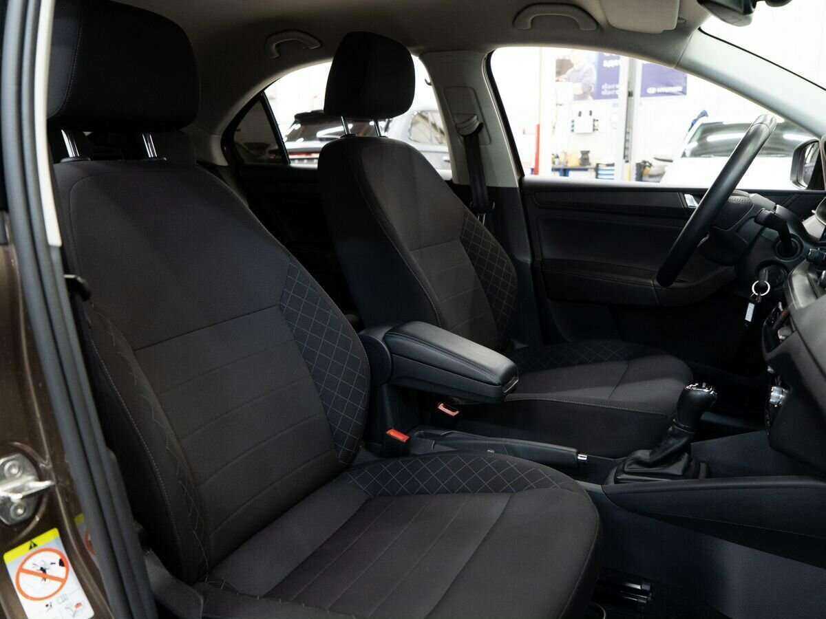 Купить Skoda Rapid с пробегом. Фото: #8