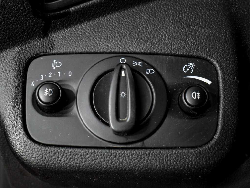 Купить Ford Kuga с пробегом. Фото: #7