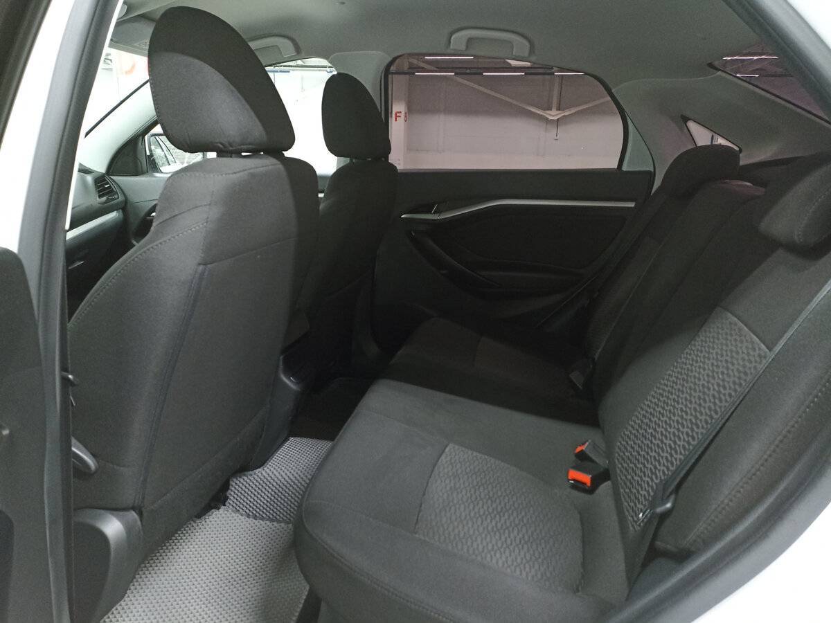 Купить Lada (ВАЗ) Vesta с пробегом. Фото: #11