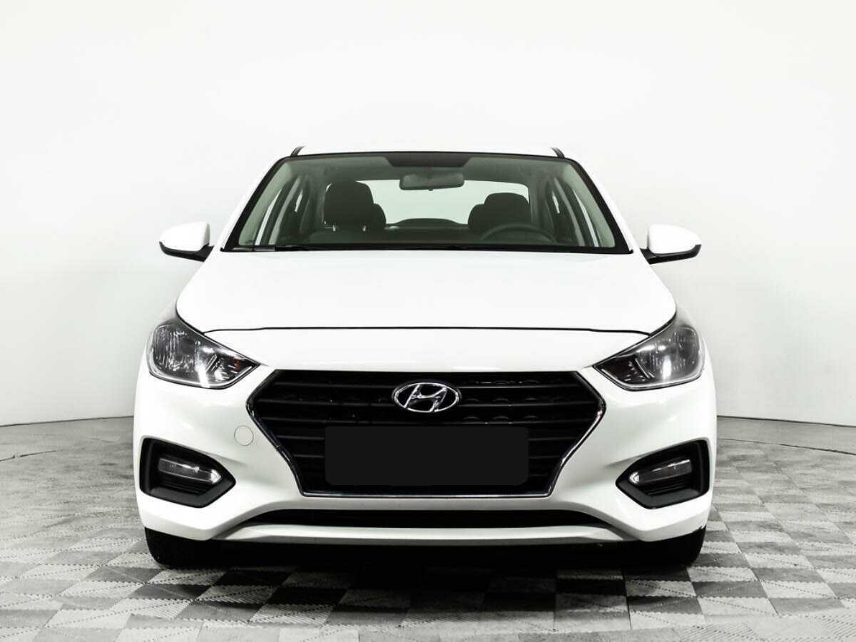 Купить Hyundai Solaris с пробегом. Фото: #1