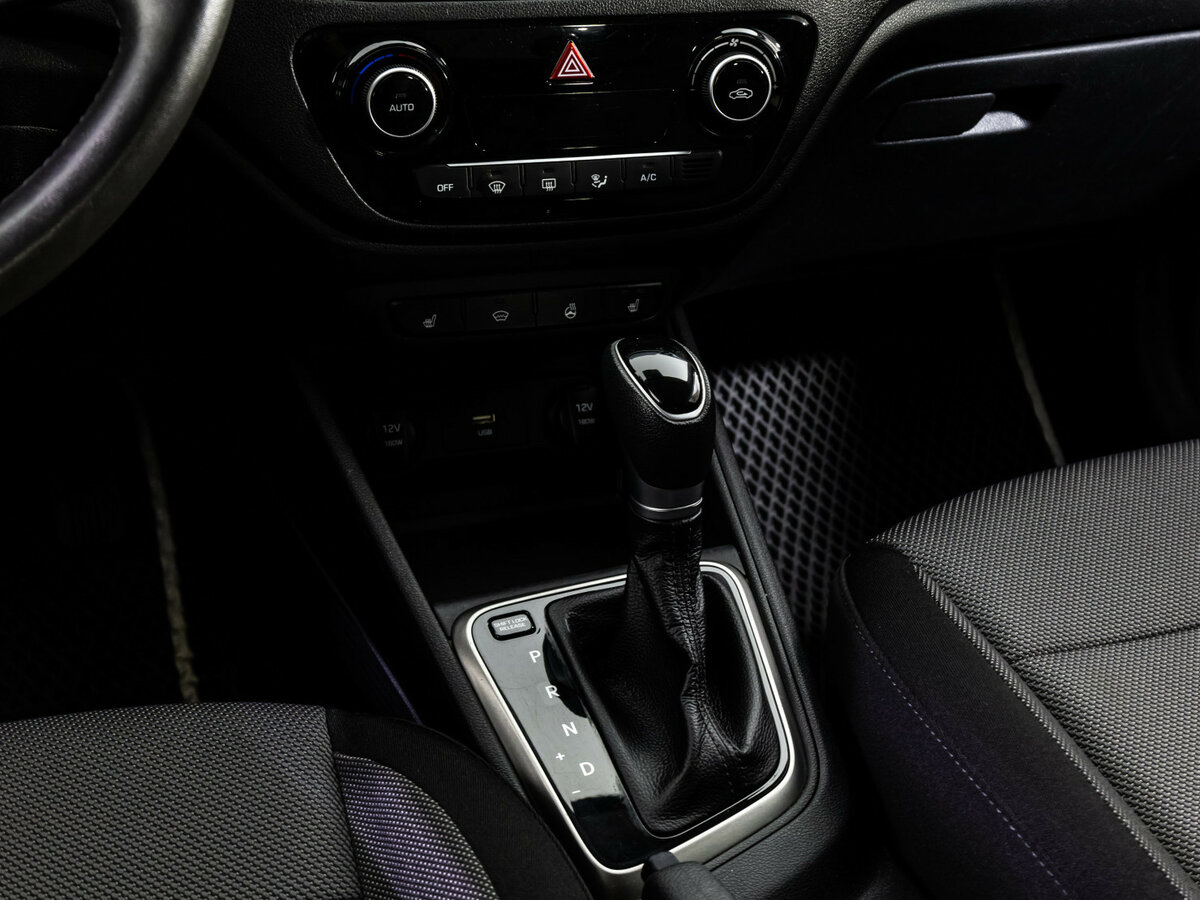 Купить Hyundai Solaris с пробегом. Фото: #9