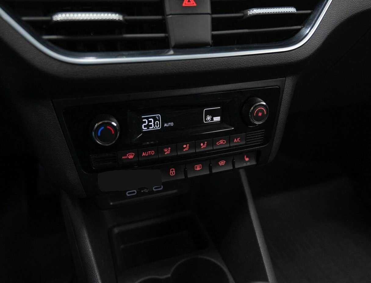 Купить Volkswagen Polo с пробегом. Фото: #17