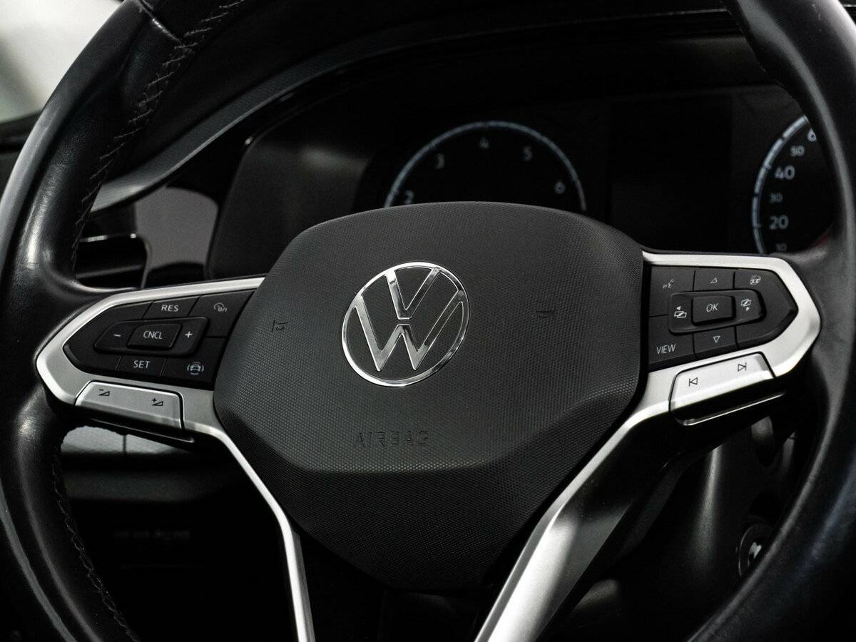 Купить Volkswagen Polo с пробегом. Фото: #10