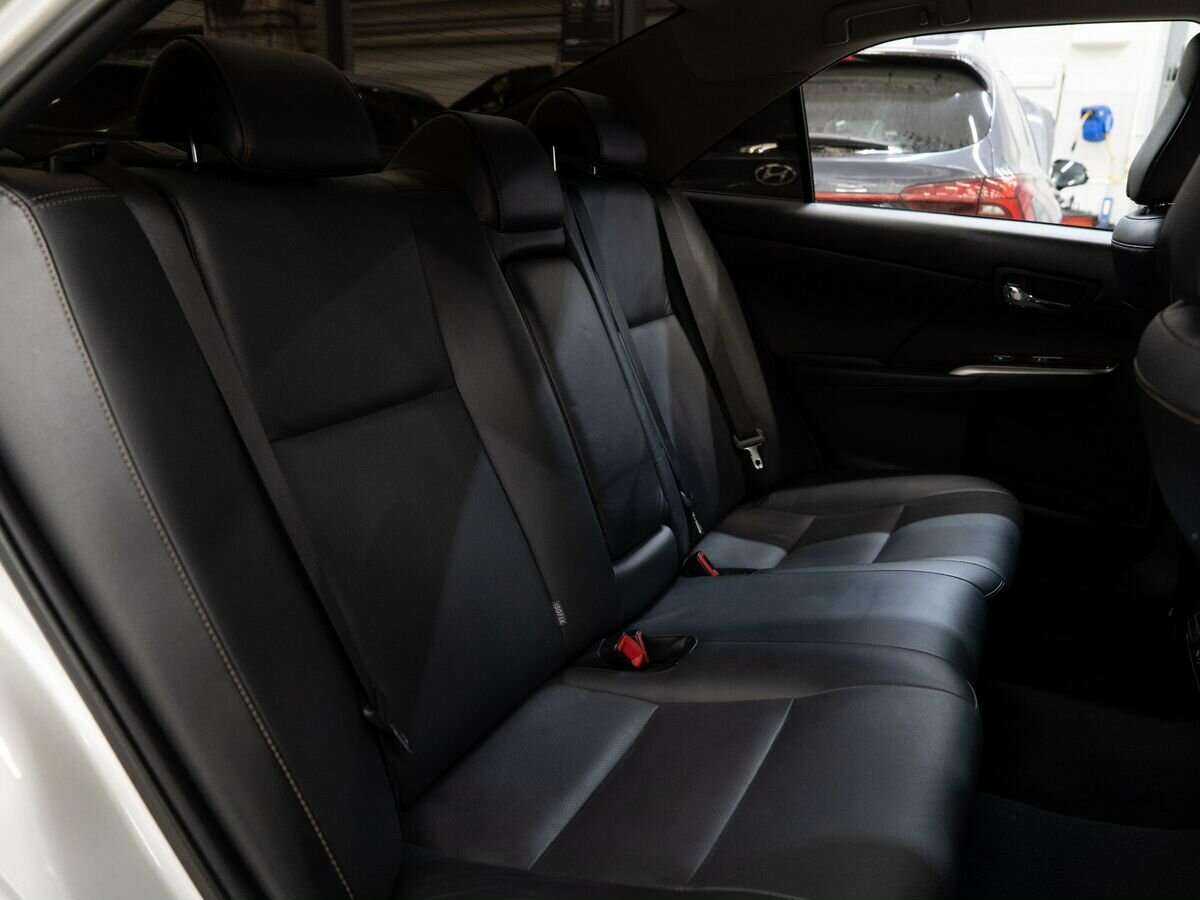 Купить Toyota Camry с пробегом. Фото: #8