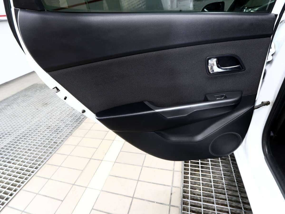 Купить Kia Rio с пробегом. Фото: #13