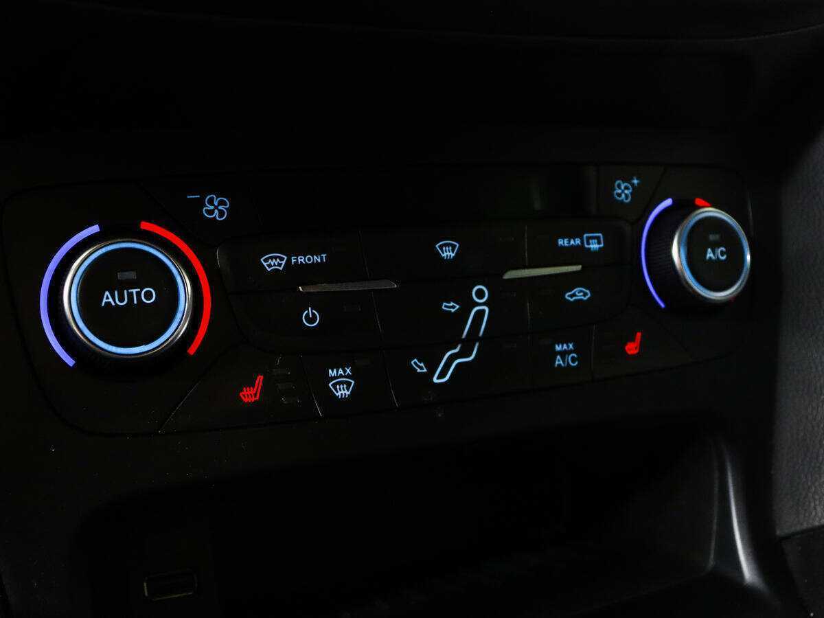 Купить Ford Focus с пробегом. Фото: #15