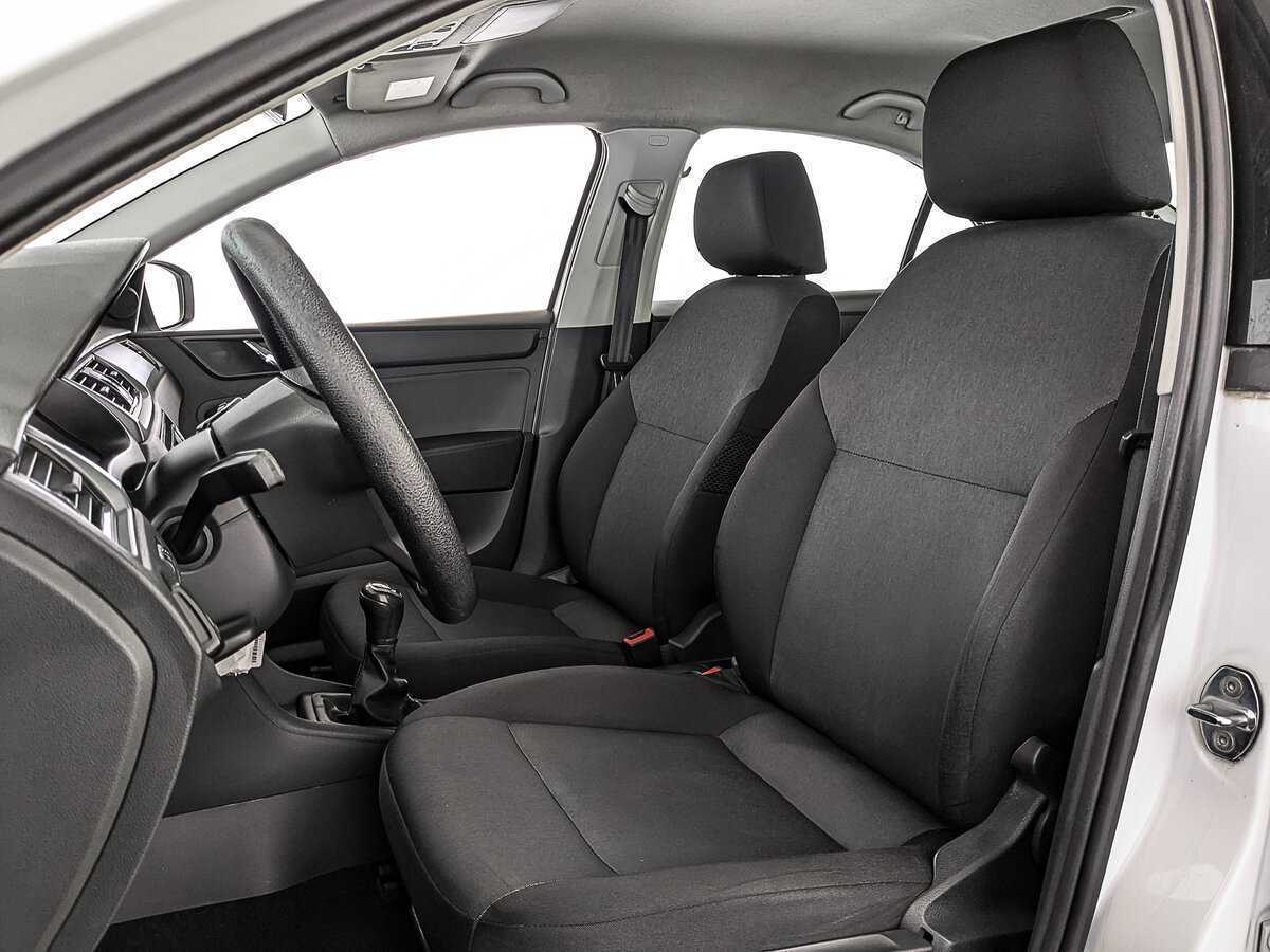Купить Skoda Rapid с пробегом. Фото: #19