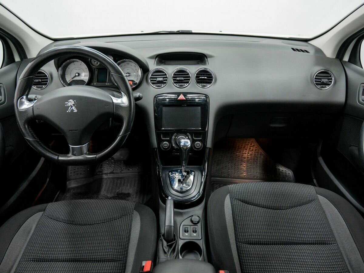 Купить Peugeot 408 с пробегом. Фото: #9