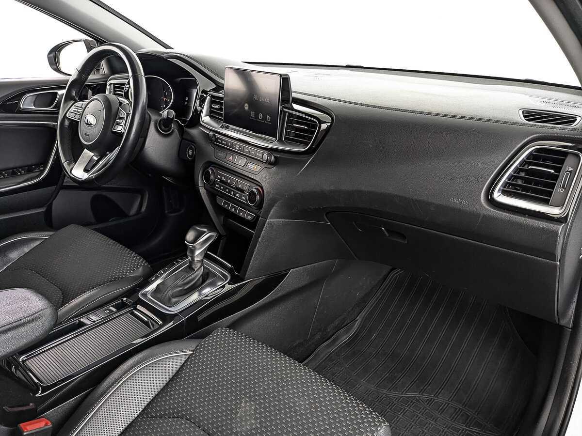 Купить Kia Ceed с пробегом. Фото: #12