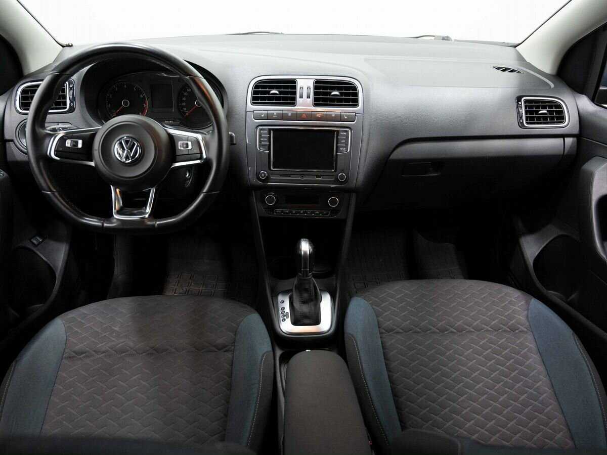Купить Volkswagen Polo с пробегом. Фото: #12